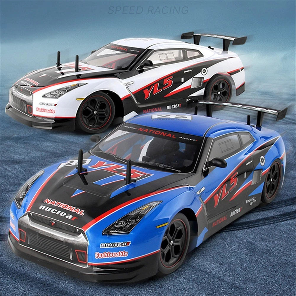 Yile 1:10 RC Huge Of Racing Drift Uzaktan Kumandalı Araba | 2.4 Ghz USB Şarj 20 Km/h Mavi 43 Cm 8+ Yaş ve Üzeri Çocuklar İçin