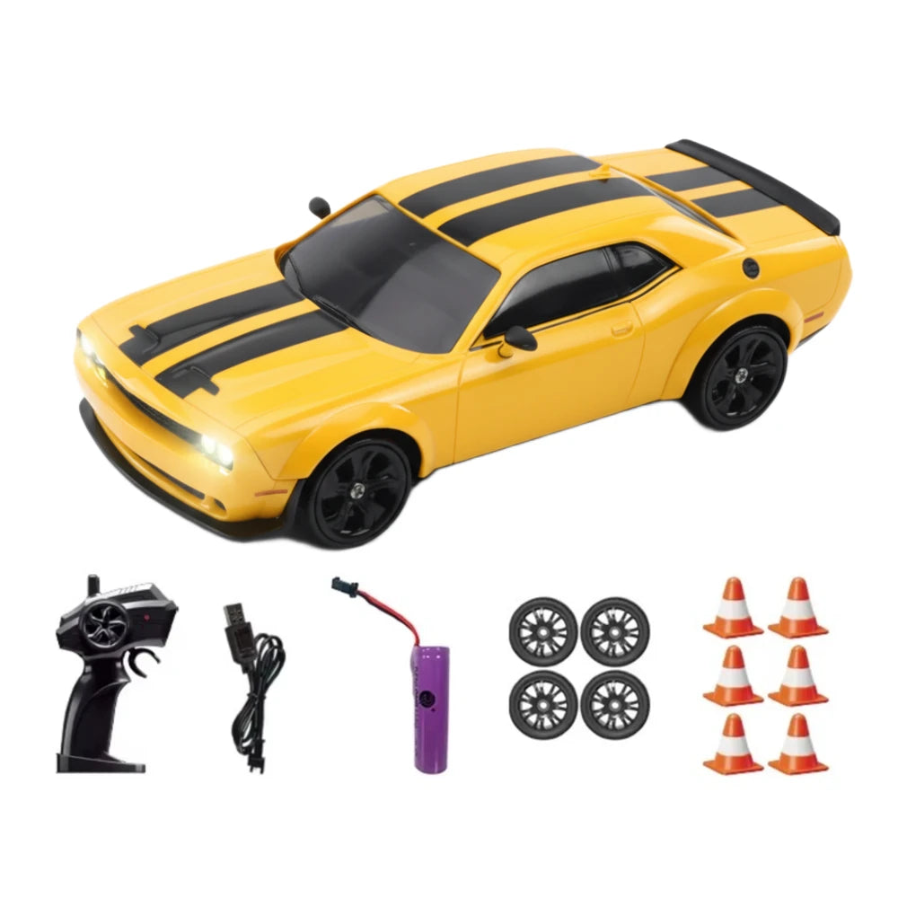 Hstar 1:24 Drift Return Uzaktan Kumandalı Işıklı Drift Arabası Challenger